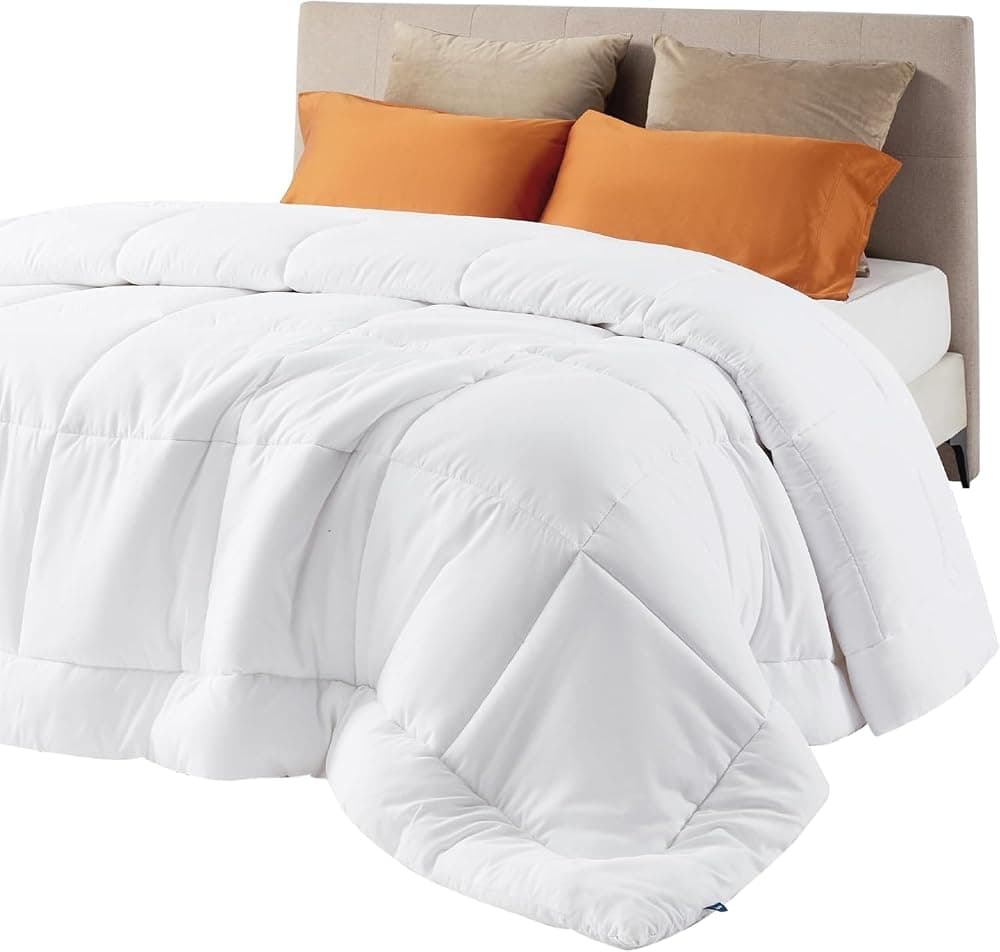 Down alternative comforter
