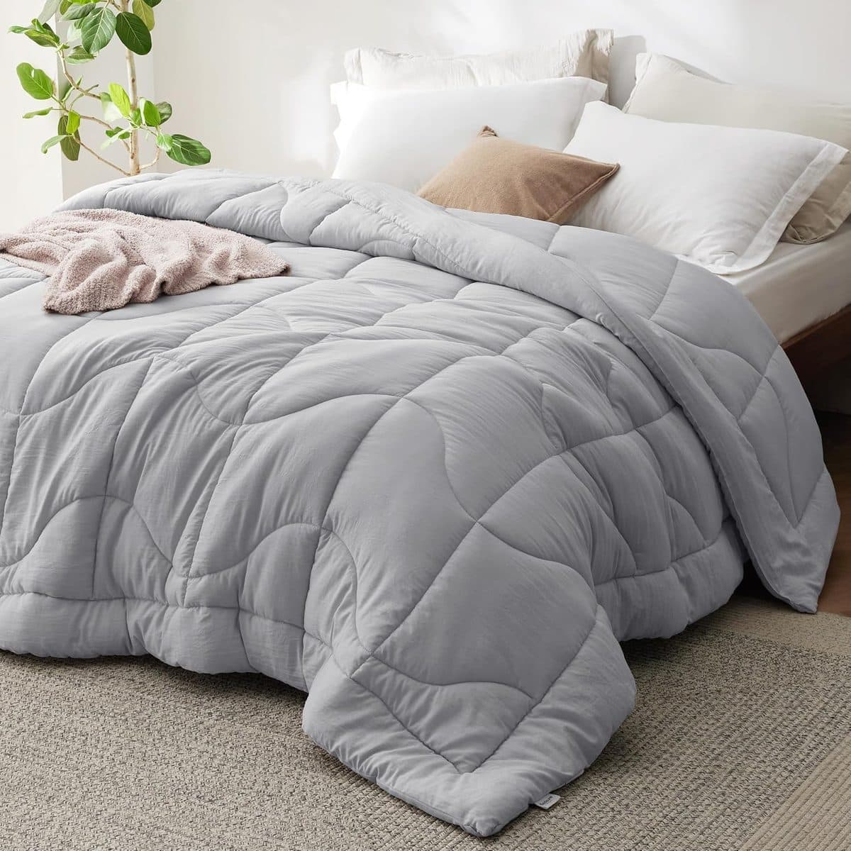 Bedsure light grey down alternative comforter